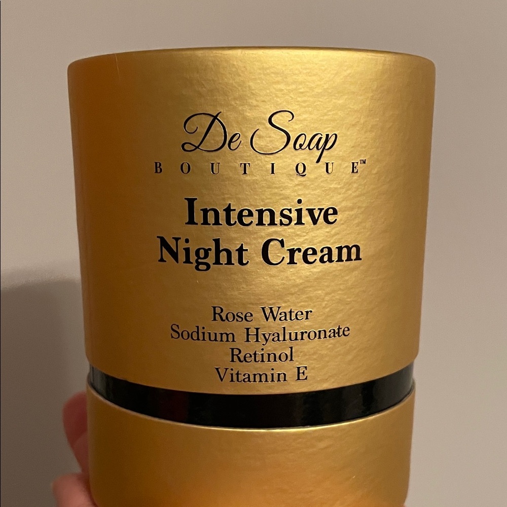 Snap Gold and Black Night Cream